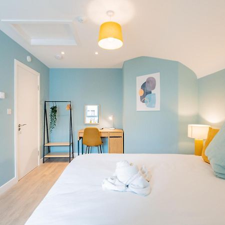 The Large Group House -Sleeps 21 Villa Дъблин Екстериор снимка