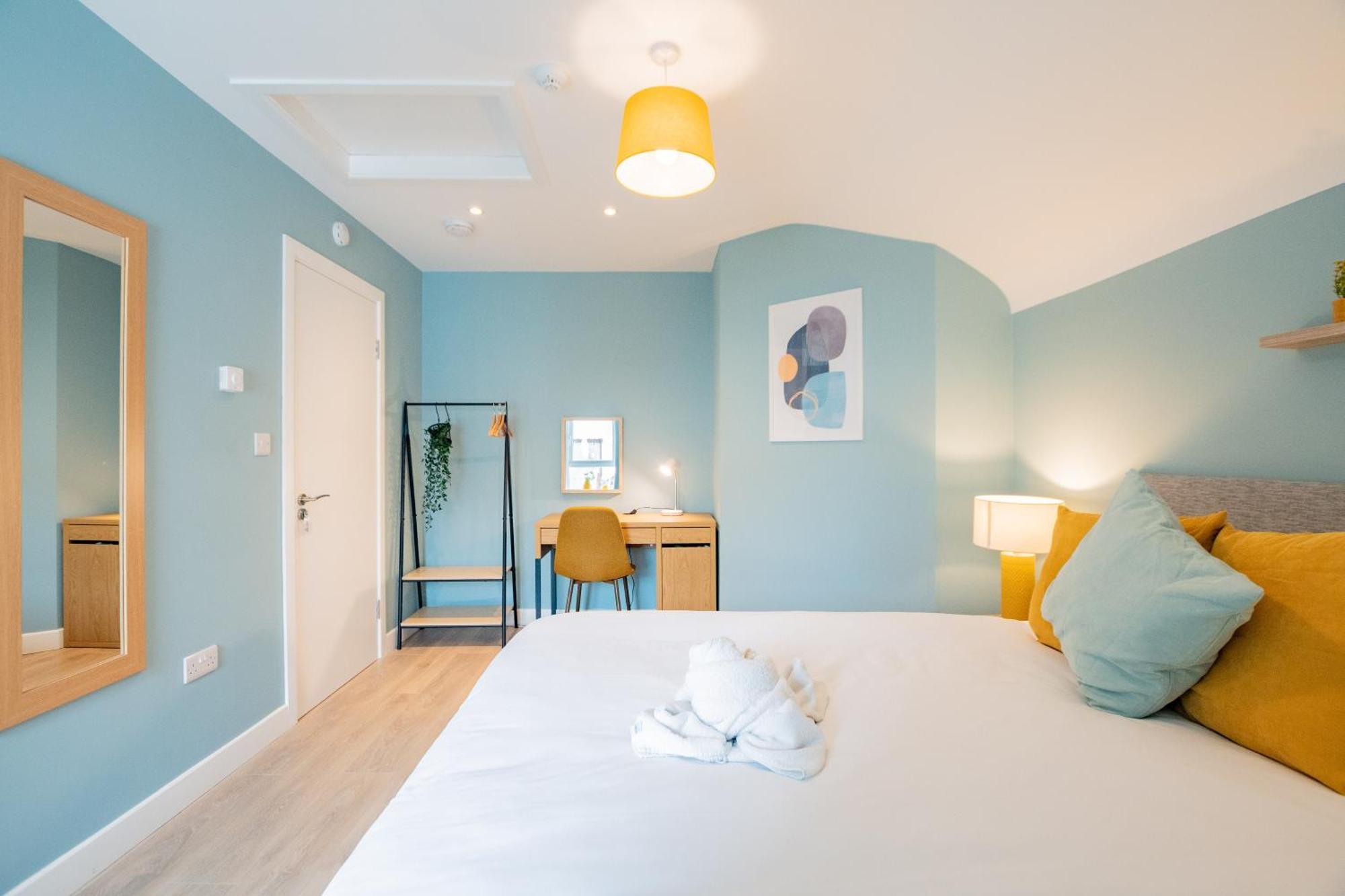 The Large Group House -Sleeps 21 Villa Дъблин Екстериор снимка