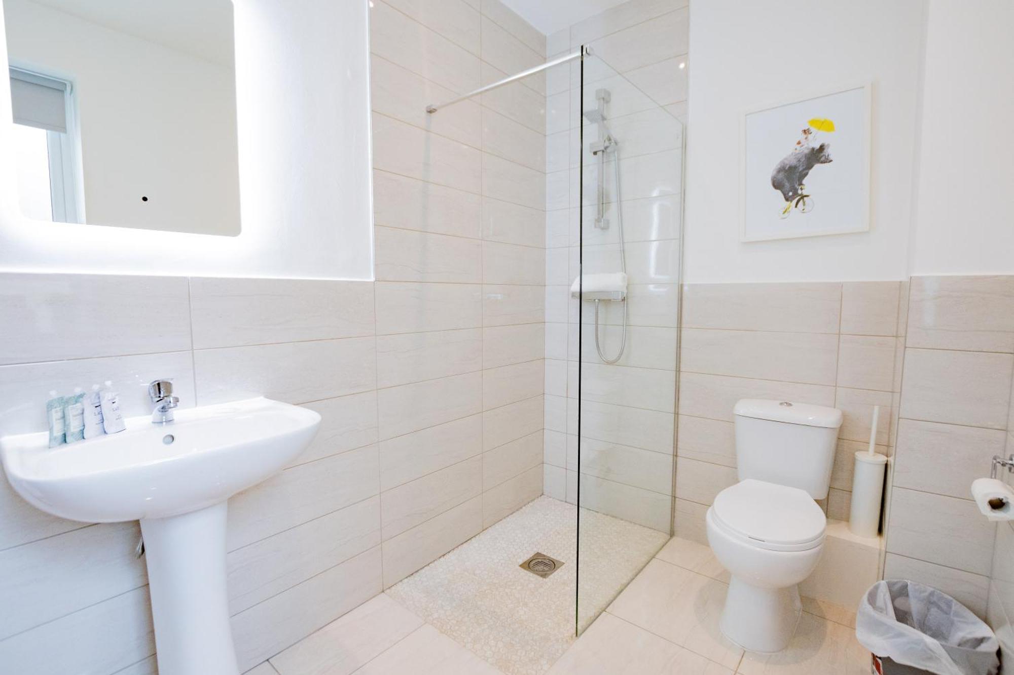 The Large Group House -Sleeps 21 Villa Дъблин Екстериор снимка