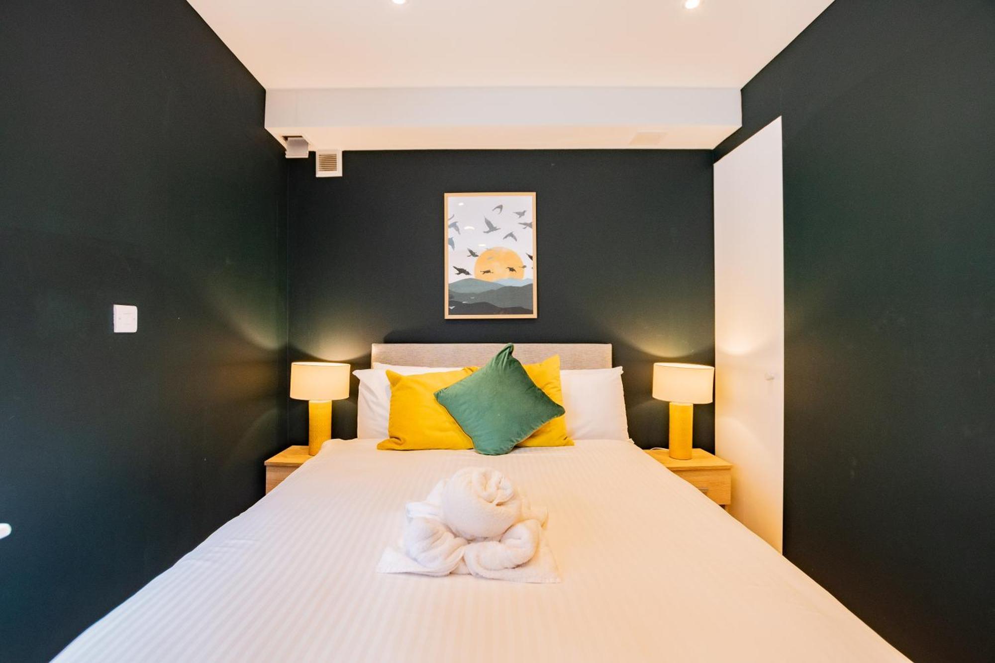 The Large Group House -Sleeps 21 Villa Дъблин Екстериор снимка