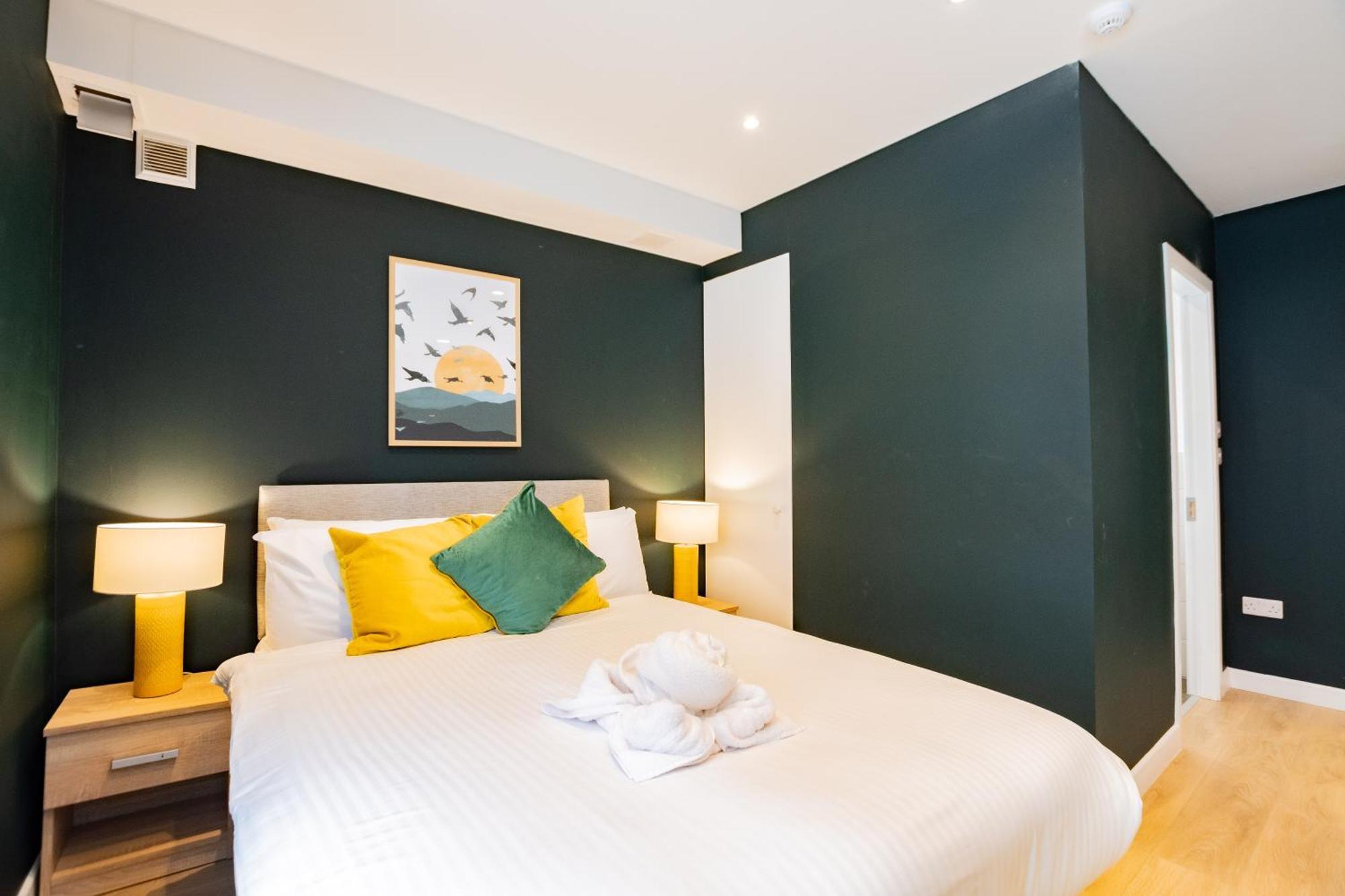 The Large Group House -Sleeps 21 Villa Дъблин Екстериор снимка