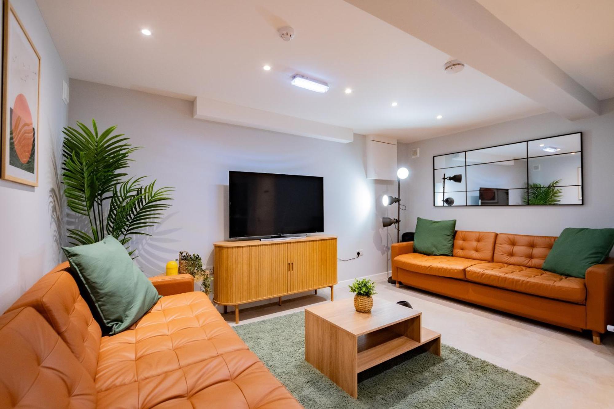 The Large Group House -Sleeps 21 Villa Дъблин Екстериор снимка