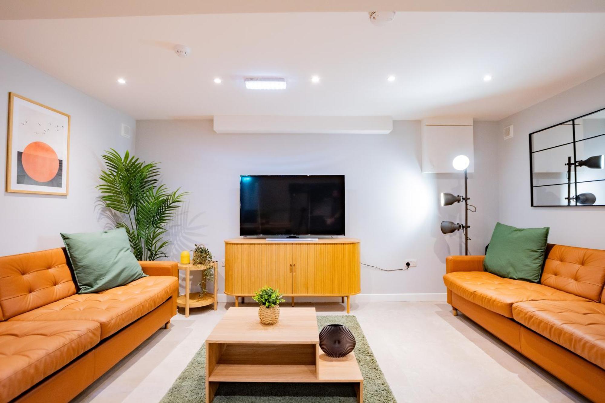 The Large Group House -Sleeps 21 Villa Дъблин Екстериор снимка